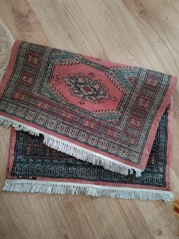 Vlněný koberec. - 2