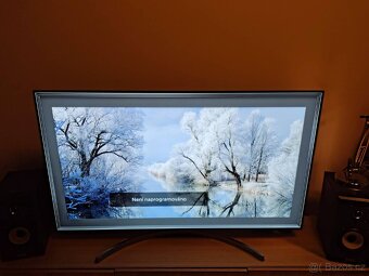 LG OLED55B8S - 2