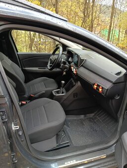 Dacia Jogger 1.0 Tce 81 kW, 7 míst, 1.majitel - 2
