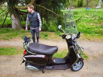 Vespa Touring LX 125 ie - 2