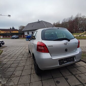 Toyota yaris 1,0 benzín  rozvod řetěz - 2