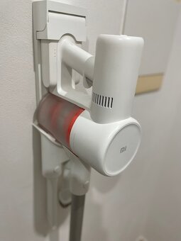 Tyčový vysavač XIAOMI - 2