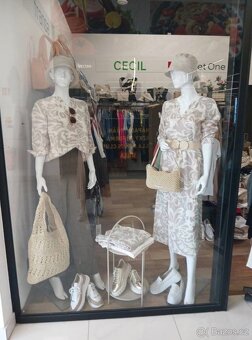 Vybavení butiku - 2