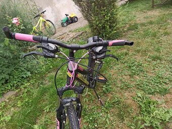 Dívčí kolo Leader Fox vel. 24 - 2