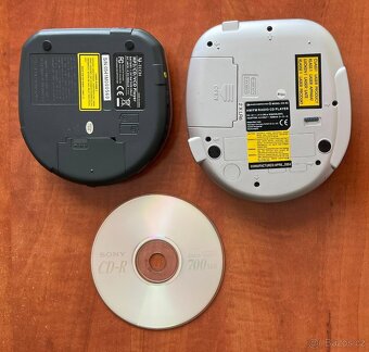 2x Discman (VCD/MP3/AM/FM/CD...) - 2