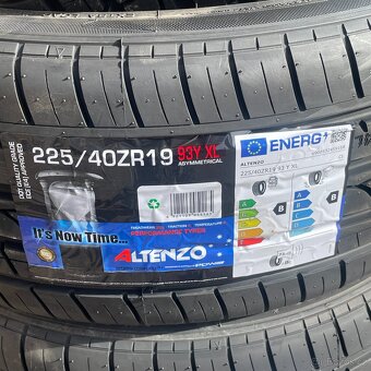 Uplně nové letní pneu 225/40 R19 93Y XL Altenzo - 2