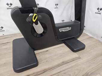 Vzpřímené kolo technogym artis unity 3.0 - 2