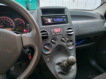 Prodám Fiat Panda 1,1 40 kW manuál benzín - 2