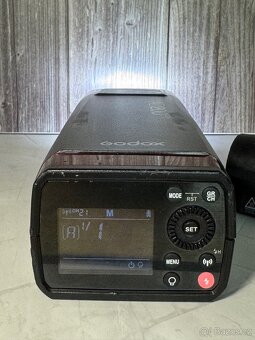 Godox AD200Pro blesk / záblesk - 2