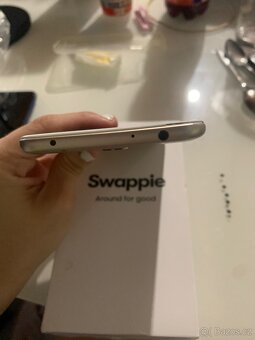Prodám telefon Xiaomi Redmi 5 Plus - 2
