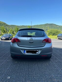 Opel Astra - 2