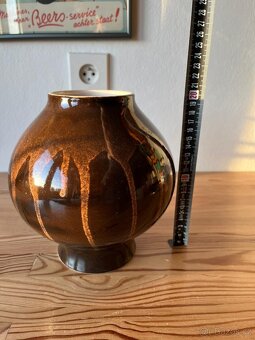 Kulatá porcelánová váza Kravsko - 2