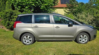 Peugeot 5008 1,6 HDI, 7 míst, tažné, r.v. 2015 - 2