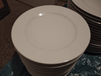 Prodám nepoužité talíře a sklo z restaurace - 2