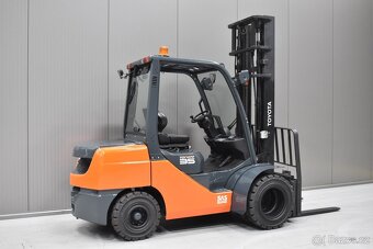 TOYOTA 02-8FDJF35 - Diesel - AKCE - 2