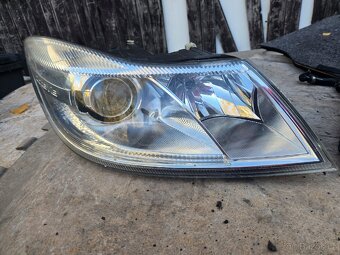 SKODA OCTAVIA 2 FACELIFT XENONY - 2