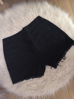 Černé džínové kraťasy - 2