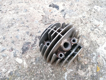 Hlava válce Jawa 50/550, 555, pařez - 2