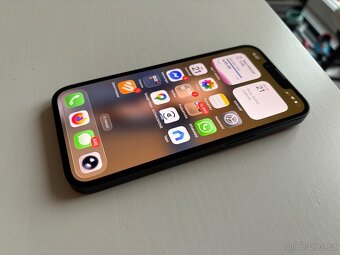 Apple iPhone 13 128GB - 2