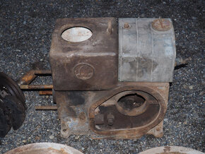 Prodám stabilní motor Škoda Plzeň ze 30. let. - 2