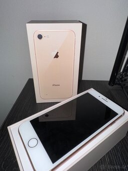 Iphone 8 - top stav a nová baterie - 2