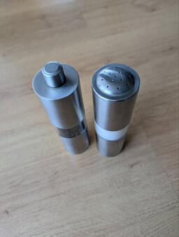 Mlýnek na pepř a solnička - 2