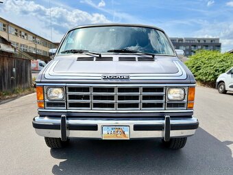 1989 Dodge B-250 RAM VAN Bivouac Conversion | PERFEKTNÍ STAV - 2