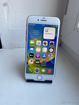 iPhone 8 64GB Zlatý - 2