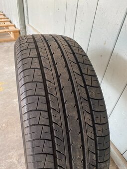 Yokohama 215/55 R17 93V - 2