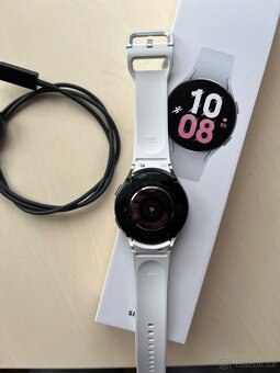 Samsung Galaxy Watch 5, stříbrné, 44 mm - 2