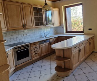 Prodám landhaus linku 11m se všemi spotřebiči - 2