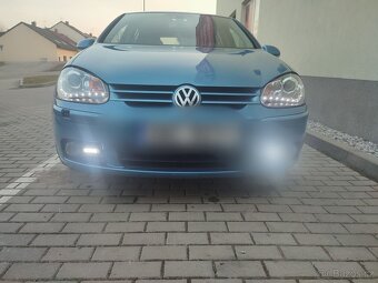VOLKSWAGEN.GOLF. V - 2