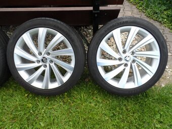 Originál Alu Kola 18 Škoda 5X112 ET 48 Zachovalé. - 2