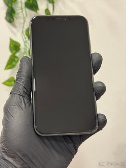 iPhone 11 64GB - 2