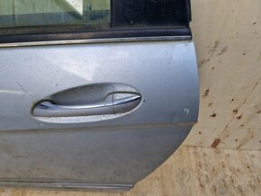 Prodám levé zadní dveře Mercedes B 245, víko kufru - 2