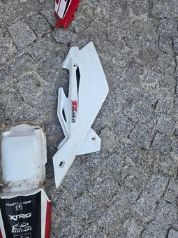 Plasty husqvarna 125 2007 - 2