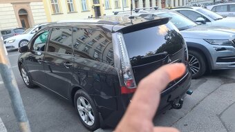 Mitsubishi grandis 2.4 automat - 2