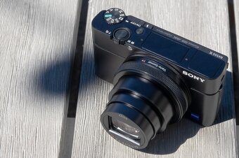 Sony DSC-RX100 Mark VI. - 2