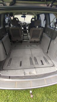 prodám Chrysler Voyager 3,3 automat - 2