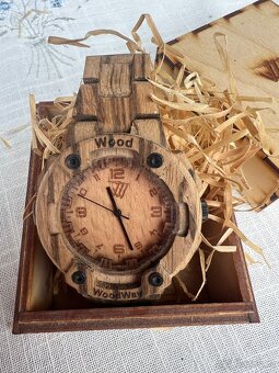 Dřevěné hodinky typ LINE - nové - 2