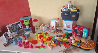 Dětská dřevěná kuchyňka s velkou výbavou - 2