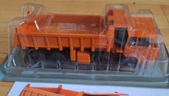 Tatra 813 8x8 S1 1:43 Deagostini - 2