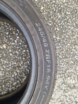 Prodám pneu KUMHO 245/45/18 ZRF - 2