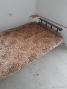 Rozkládací gauč+2 křesla -pěkný - 2