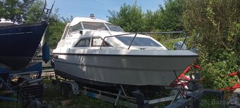 Kajutový motorový člun - 2