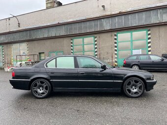 Bmw E38 735i manuál - 2