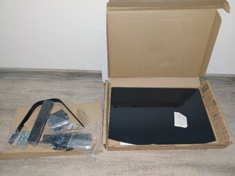 Skleněná police - 2