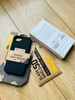 IPhone 16e, 128 GB, White - 2