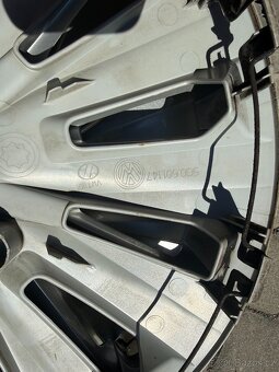 POKLICE VW GOLF 16". - 2