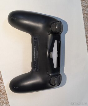 Sony PS4 Dualshock 4 V2 - použitý - 2